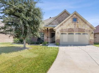 108 N Star Ln, Waxahachie, TX 75165