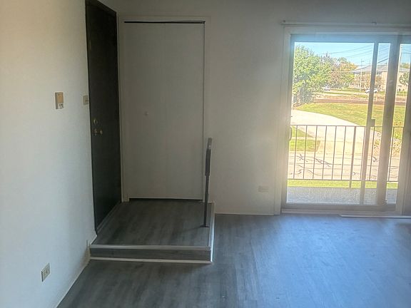 4th image of 1306 Crab Apple Ct APT 200