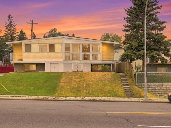 6303 E 4th St NW, Calgary, AB T2K 1B7