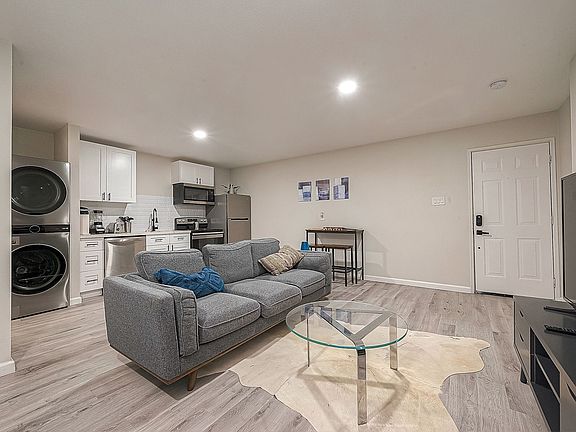 5th image of 1352 Dorothy St #B-1ba-556sqft