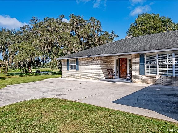 3rd image of 4811 E Connell Lake Dr