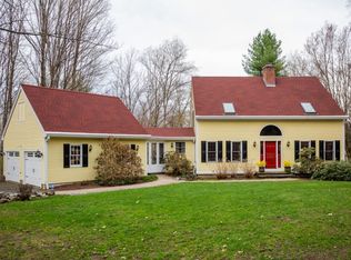 7 Montgomery Rd, Southampton, MA 01073