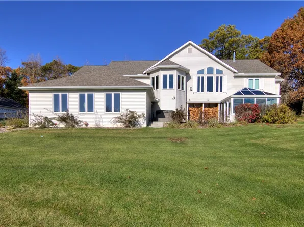 E5095 Interlachen Boulevard, Eleva, WI 54738
