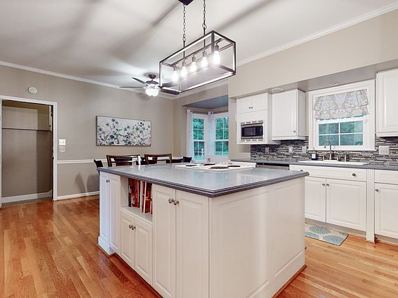 3rd image of 7801 Indian Springs Dr