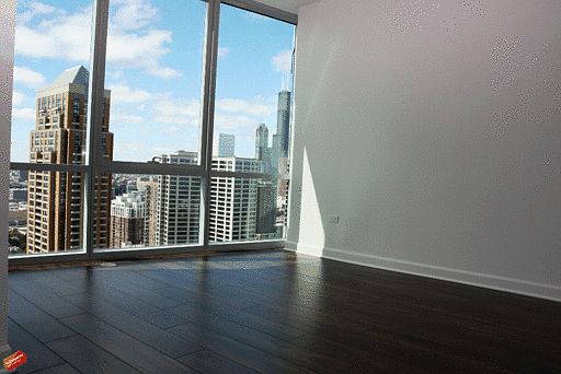 4th image of 1201 S Prairie Ave #3506