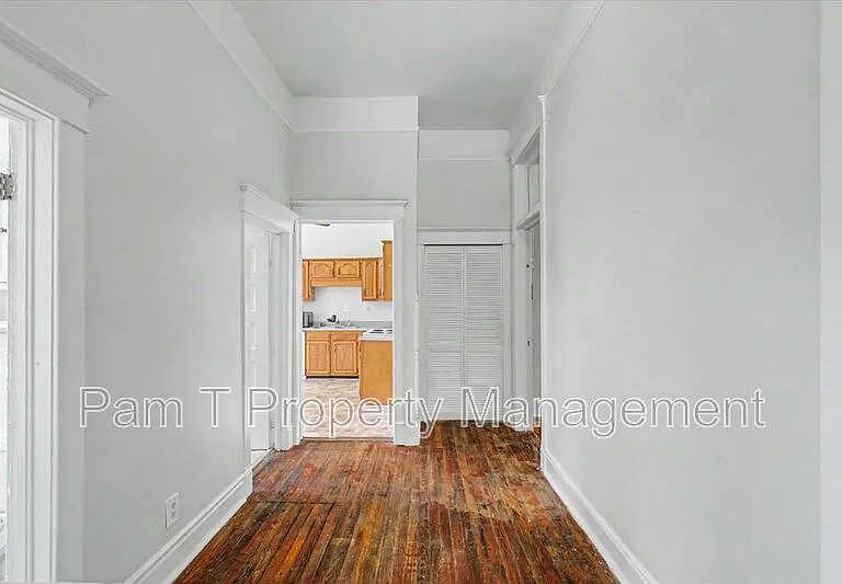 512 E Waldburg Ln — Photo 6