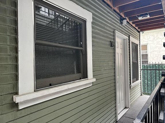 4th image of 338 S Cedar Ave #16