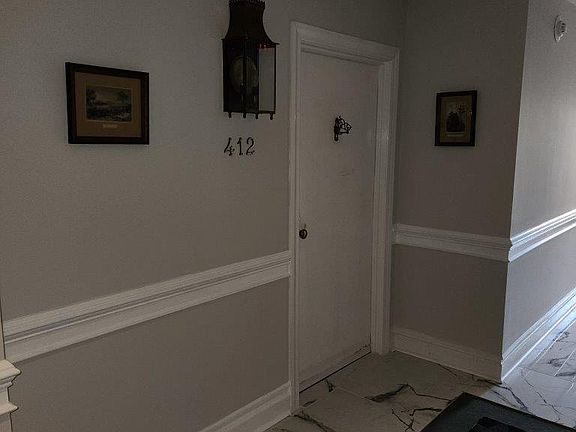 4th image of 321 Abercorn St #410 & 412