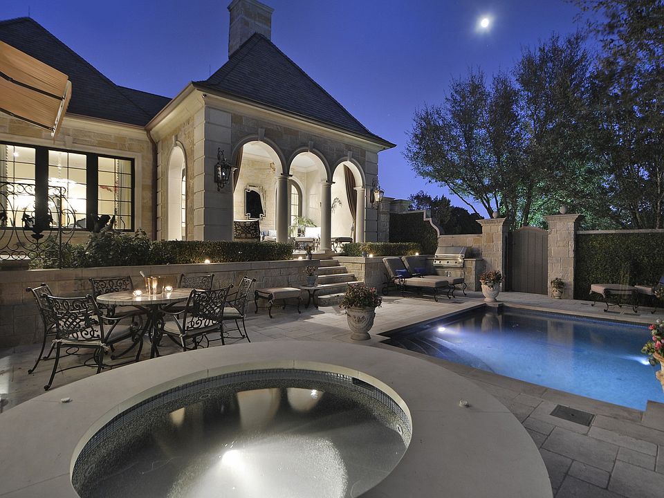 1st image of 688 Cortona Dr
