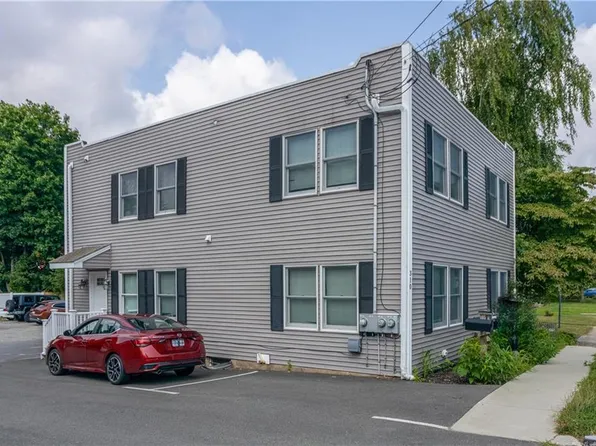 310 Greenwood Ave, Rumford, RI 02916