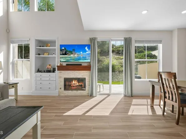 596 Fenwick Way APT C, Simi Valley, CA 93065