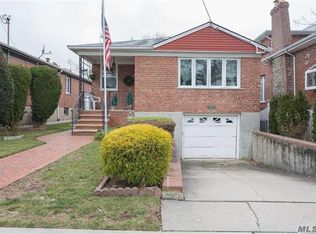 19612 42nd Rd, Flushing, NY 11358