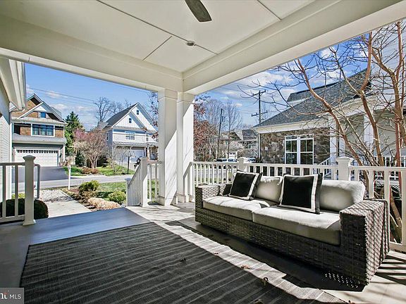 2nd image of 1462 Spring Vale Ave