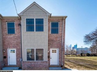 1004 Fairmount Ave, Philadelphia, PA 19123
