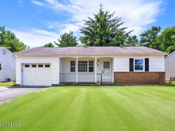 1141 Edgebrook Drive S, Toms River, NJ 08757