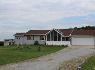 1876 W Perry Rd, Ligonier, IN 46767