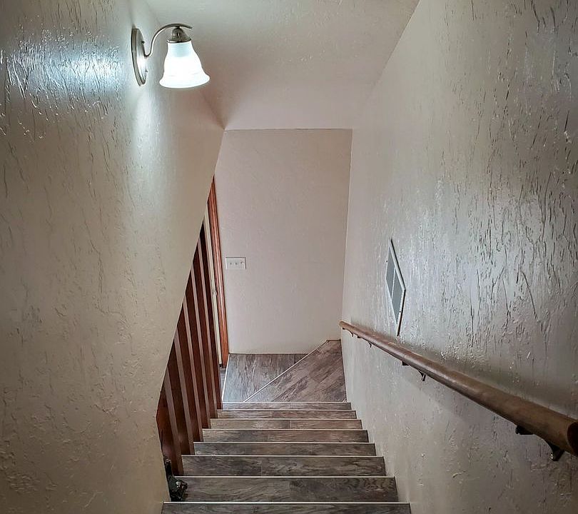 1st image of 1812 Chandler Dr