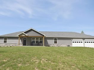 729 Thompson Ln, Mitchell, IN 47446