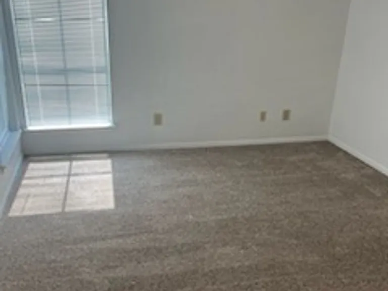 Ashford Creek Apartments — Photo 29