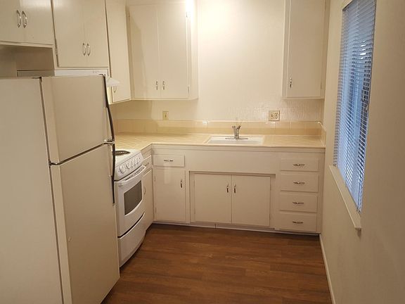 4th image of 551 Ortega Ave #3