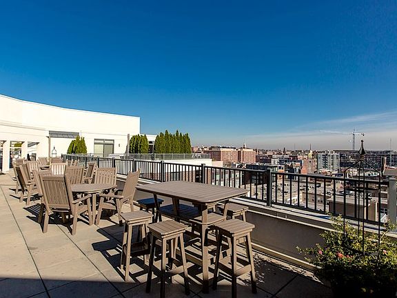 2020 Lofts - Roof deck