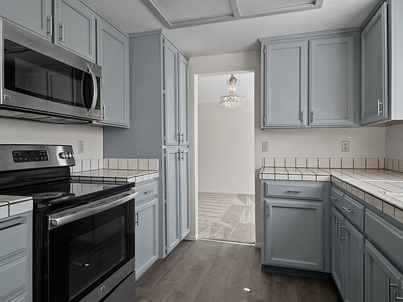 5th image of 321 Brookshire Ct