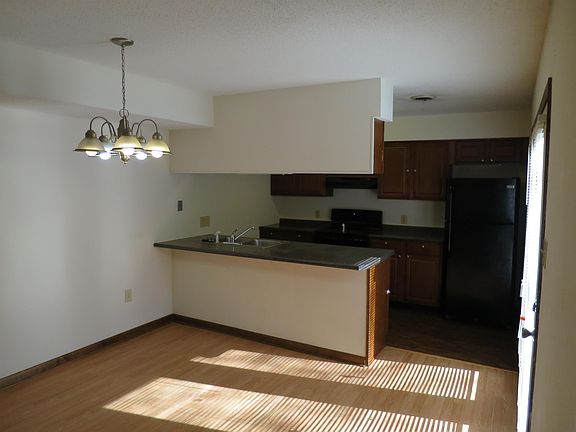 2nd image of 9007 Creekside Ln APT C
