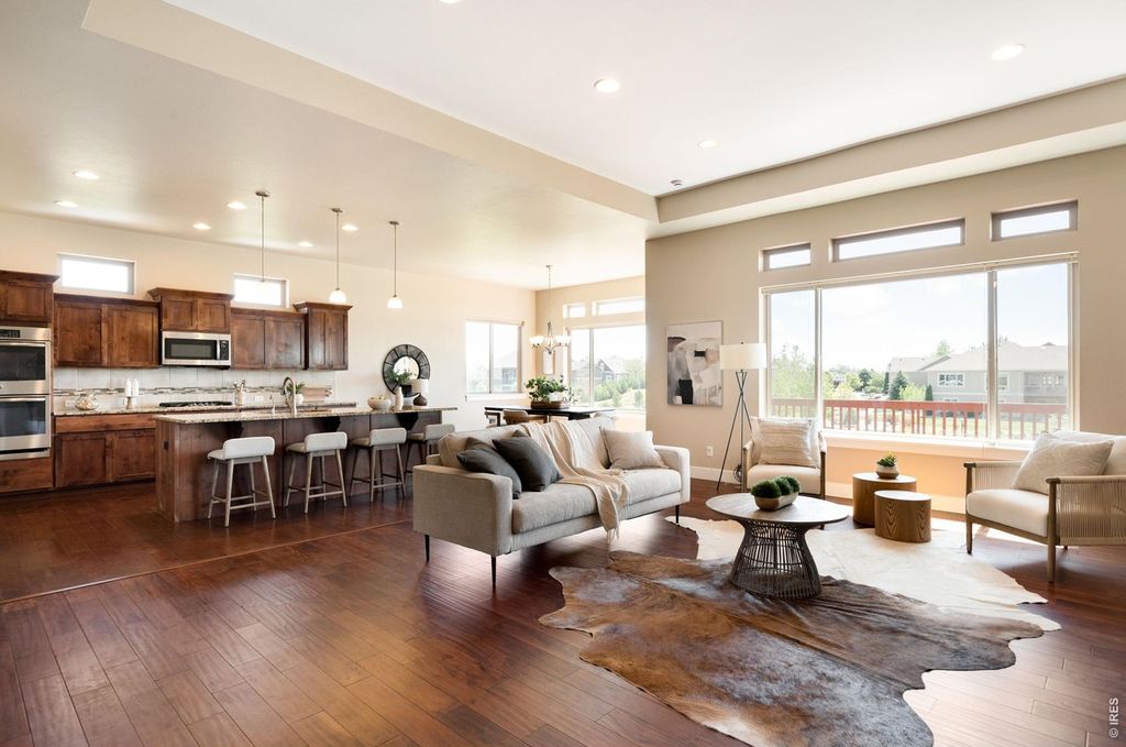 304 Duesenberg Ln