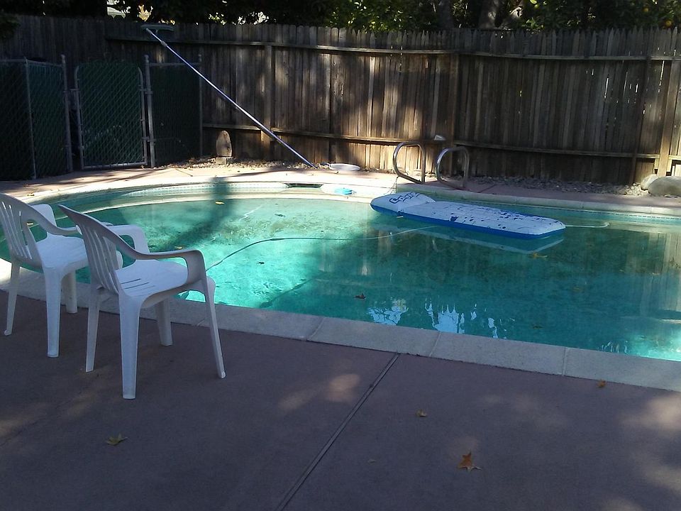 2nd image of 118 Fallon Ln