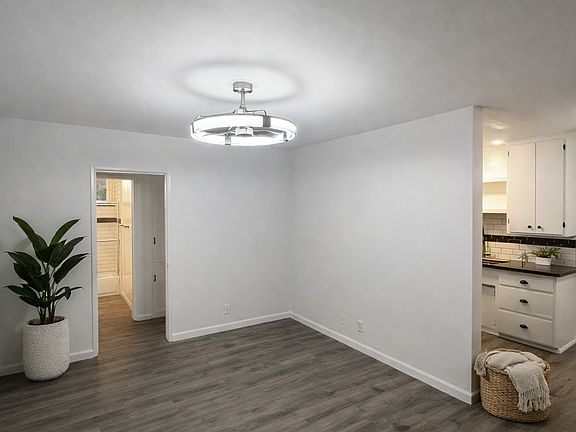 3rd image of 1117 N Laurel Ave #2