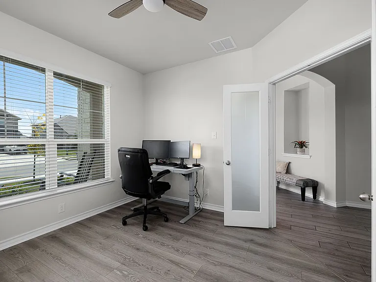 544 Lilac Shls — Photo 29