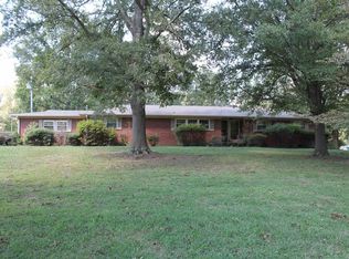 208 S Parkway St, Dresden, TN 38225