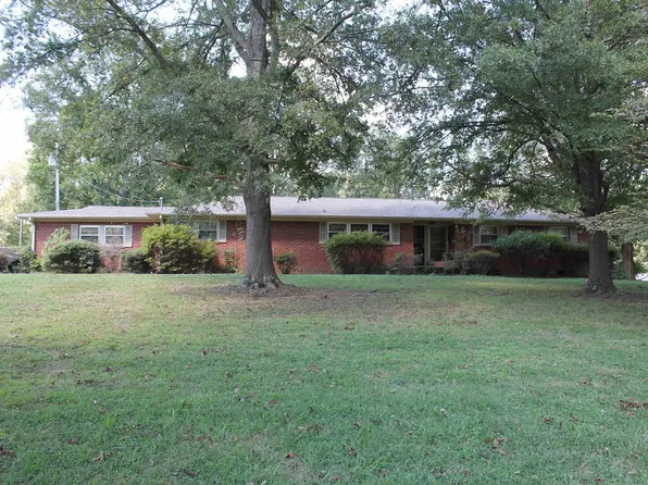 208 S Parkway St, Dresden, TN 38225