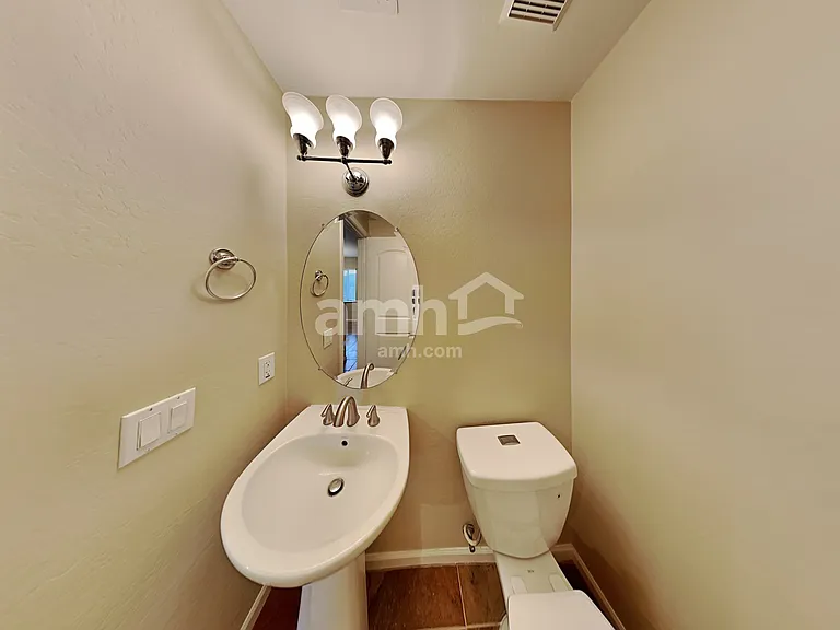 20025 N 20th St #103 — Photo 8