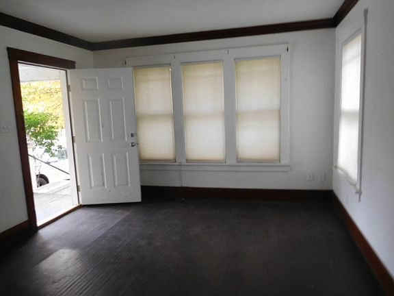 3rd image of 1201 W McClure Ave