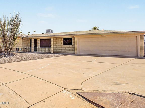 5th image of 5827 E ANAHEIM Street