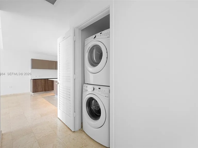 68 SE 6th St #910 — Photo 12