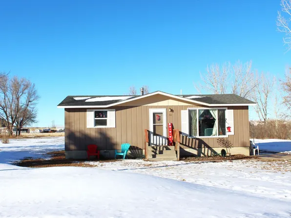 700 Highland Park Rd, Glendive, MT 59330