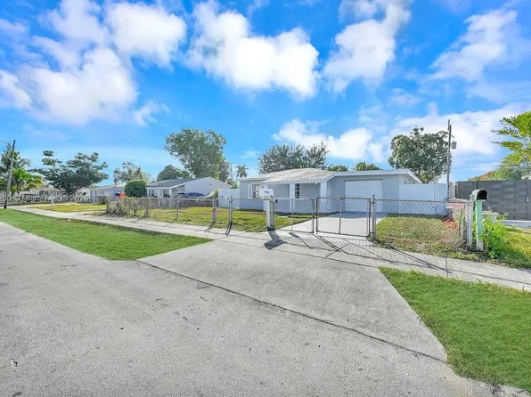 2550 NW 155th St, Miami Gardens, FL 33054