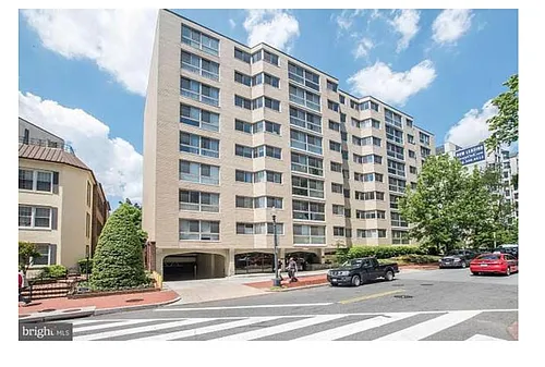 922 24th St NW #221 Photo 1