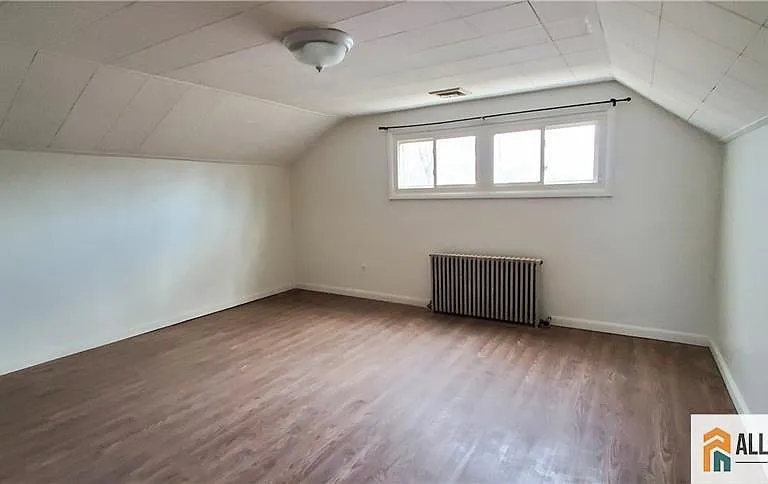 40 Beverly Ave — Photo 12