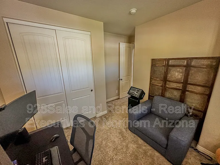 537 W Nugget Trl — Photo 14