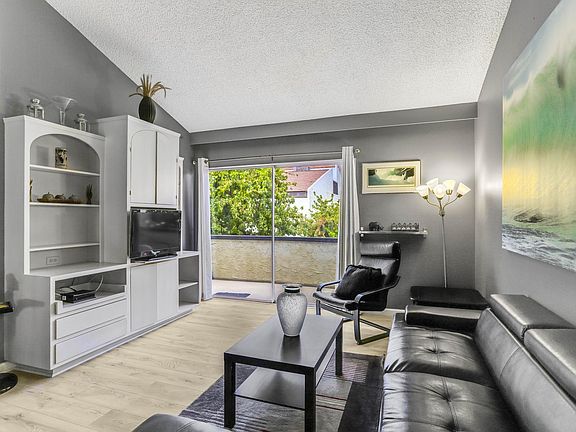 4th image of 1332 S Camino Real