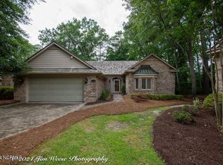 3059 Dartmouth Dr, Greenville, NC 27858