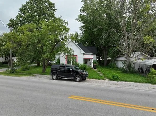224 W Jackson St, Mulberry, IN 46058