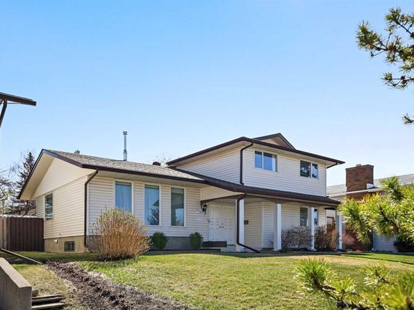 256 W Silvercreek Way NW, Calgary, AB T3B 4H5