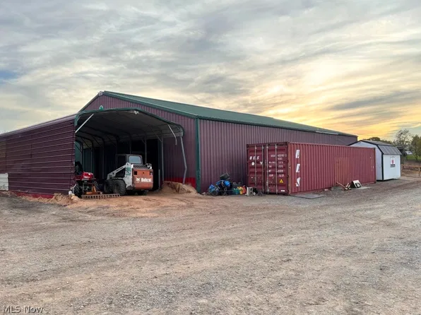 Daybreak Dr, Chester, WV 26034