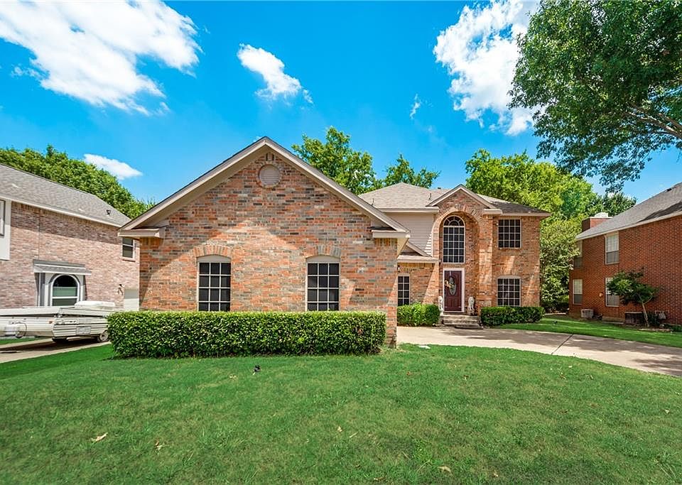 1st image of 220 Lemontree Ln