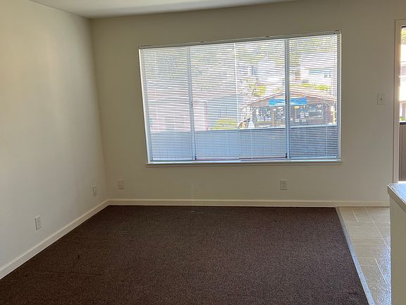 4th image of 1830 Palmetto Ave APT 4
