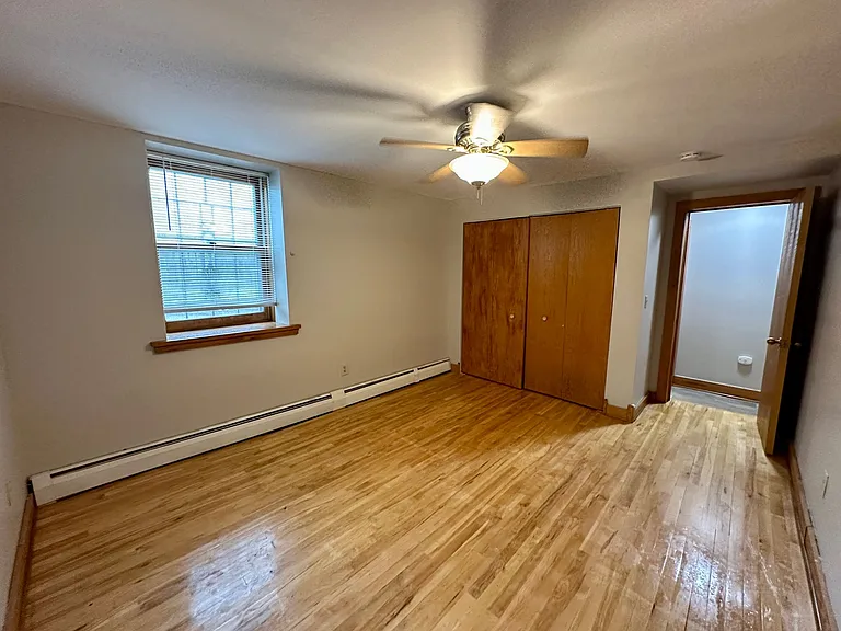 Emerson Manor Flats — Photo 11